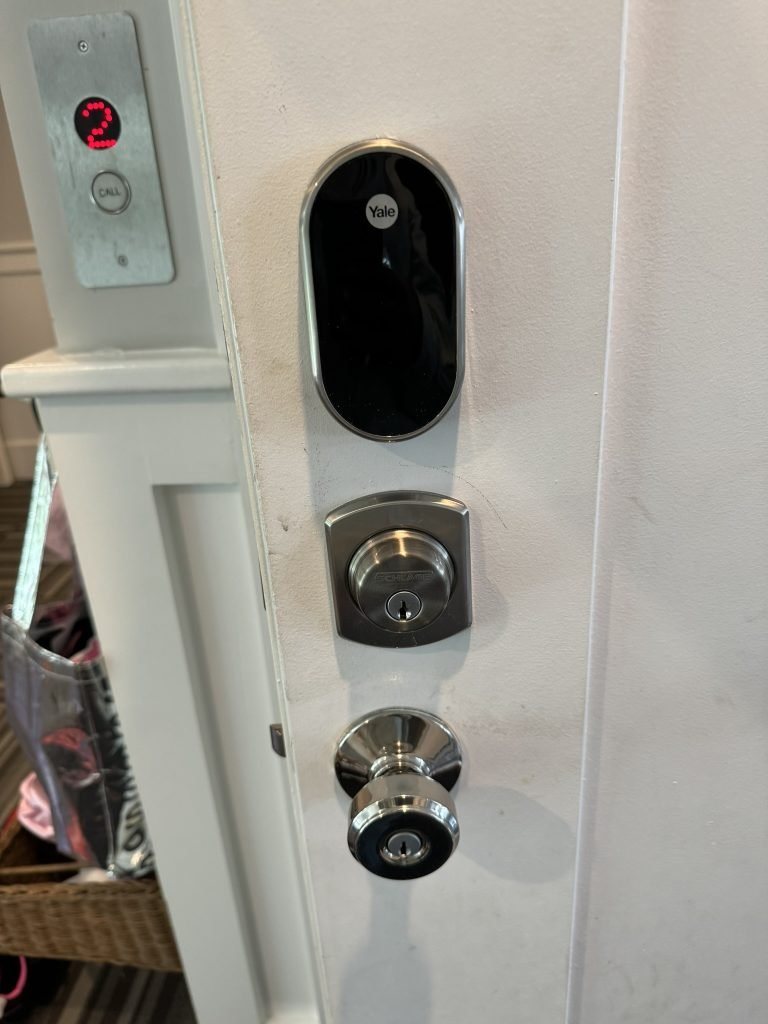 installation of smart lock